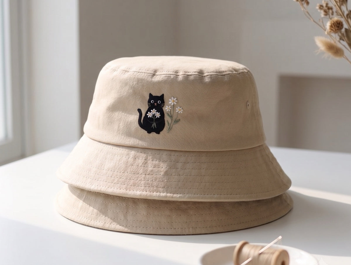 Embroidered Black Cat Bucket Hat, Cute Daisy Flower Cat Sun Hat, Cottagecore Cat Mom Gift, Aesthetic Summer Outdoor Beach Cap